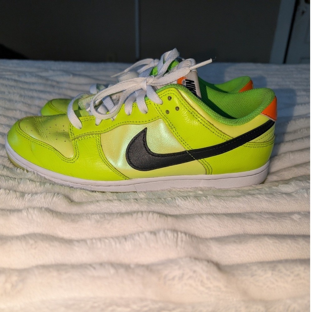Nike Dunk Low Volt Black Total Orange Iridescent FJ4610-702 Mens 8.5 Sneakers